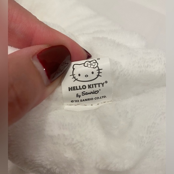 THE CRÈME SHOP X HELLO KITTY SPA HEADBAND - Picture 8 of 8